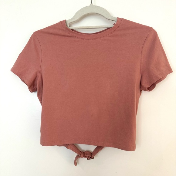 Zine Brianna Rose Buckle Crop T-shirt (size L) - Picture 3 of 6